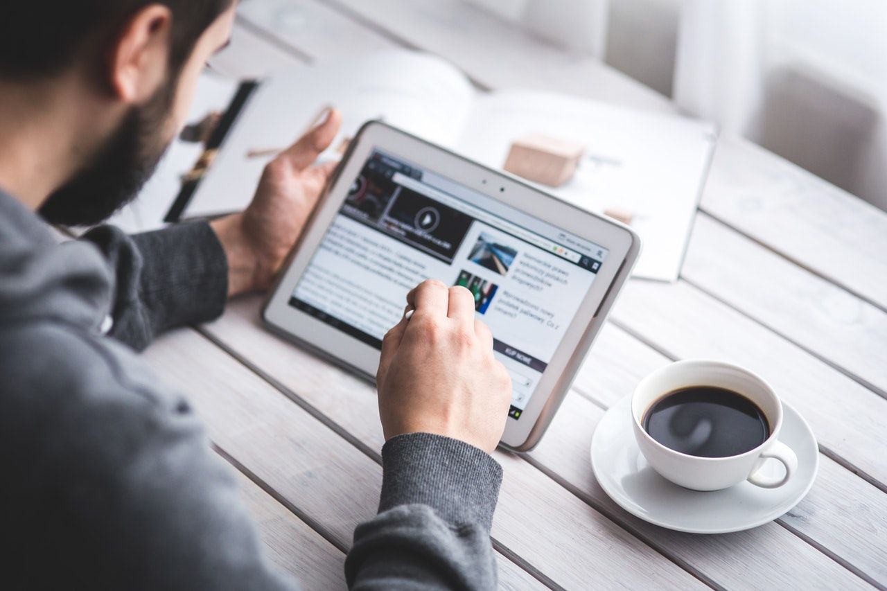 How to use Videos for Landing Pages? Best Practices & Examples
